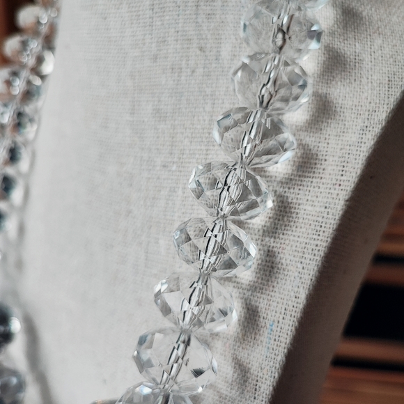 Joan Rivers Enormous Clear Faceted Graduated Heavy Beads Chunky Lucite Necklace - Picture 3 of 11